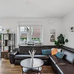 Grosse Traumwohnung Mit Garten - Ideal Fuer Gruppen Und Laengere Aufenthalte *