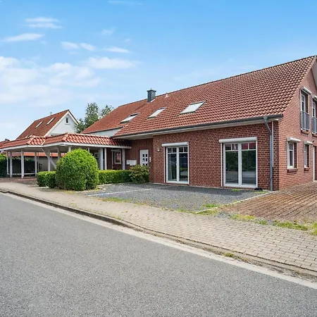 Apartment Grosse Traumwohnung Mit Garten Reppenstedt