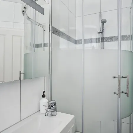 Grosse Traumwohnung Mit Garten - Ideal Fuer Gruppen Reppenstedt