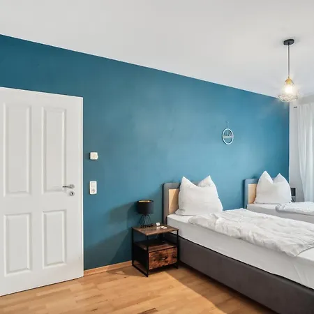 Grosse Traumwohnung Mit Garten Apartment