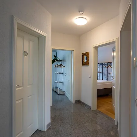 Grosse Traumwohnung Mit Garten Reppenstedt