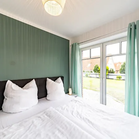 Grosse Traumwohnung Mit Garten Apartment