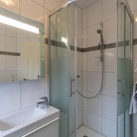 Grosse Traumwohnung Mit Garten Apartment Reppenstedt