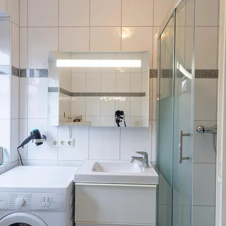 Grosse Traumwohnung Mit Garten *