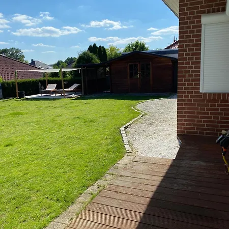 Grosse Traumwohnung Mit Garten Apartment *
