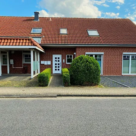 Grosse Traumwohnung Mit Garten *