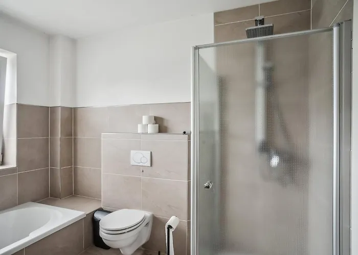 Апартаменты Grosse Traumwohnung Mit Garten