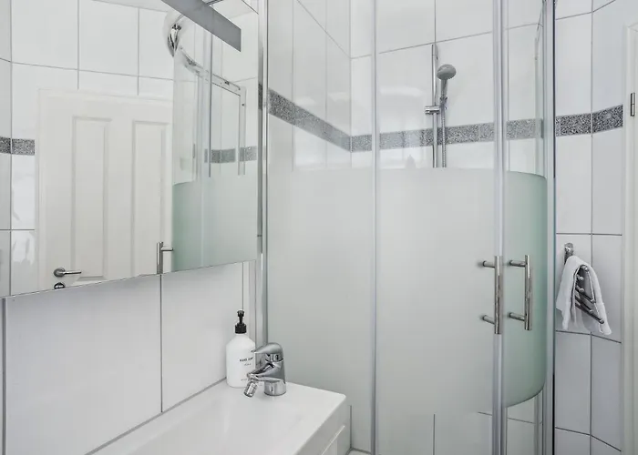 Grosse Traumwohnung Mit Garten Reppenstedt