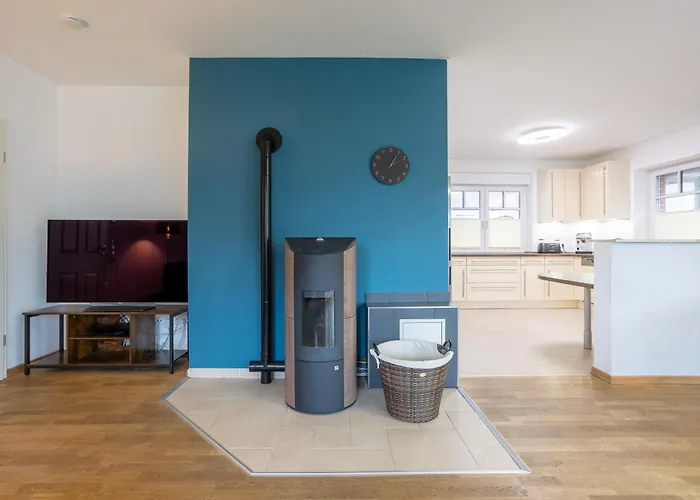 Grosse Traumwohnung Mit Garten Апартаменты